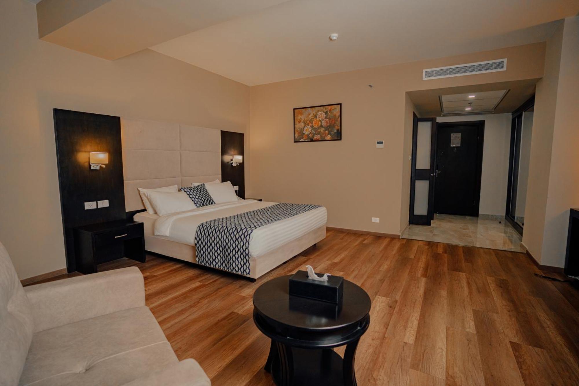 Carmel Hotel Рамала Екстериор снимка